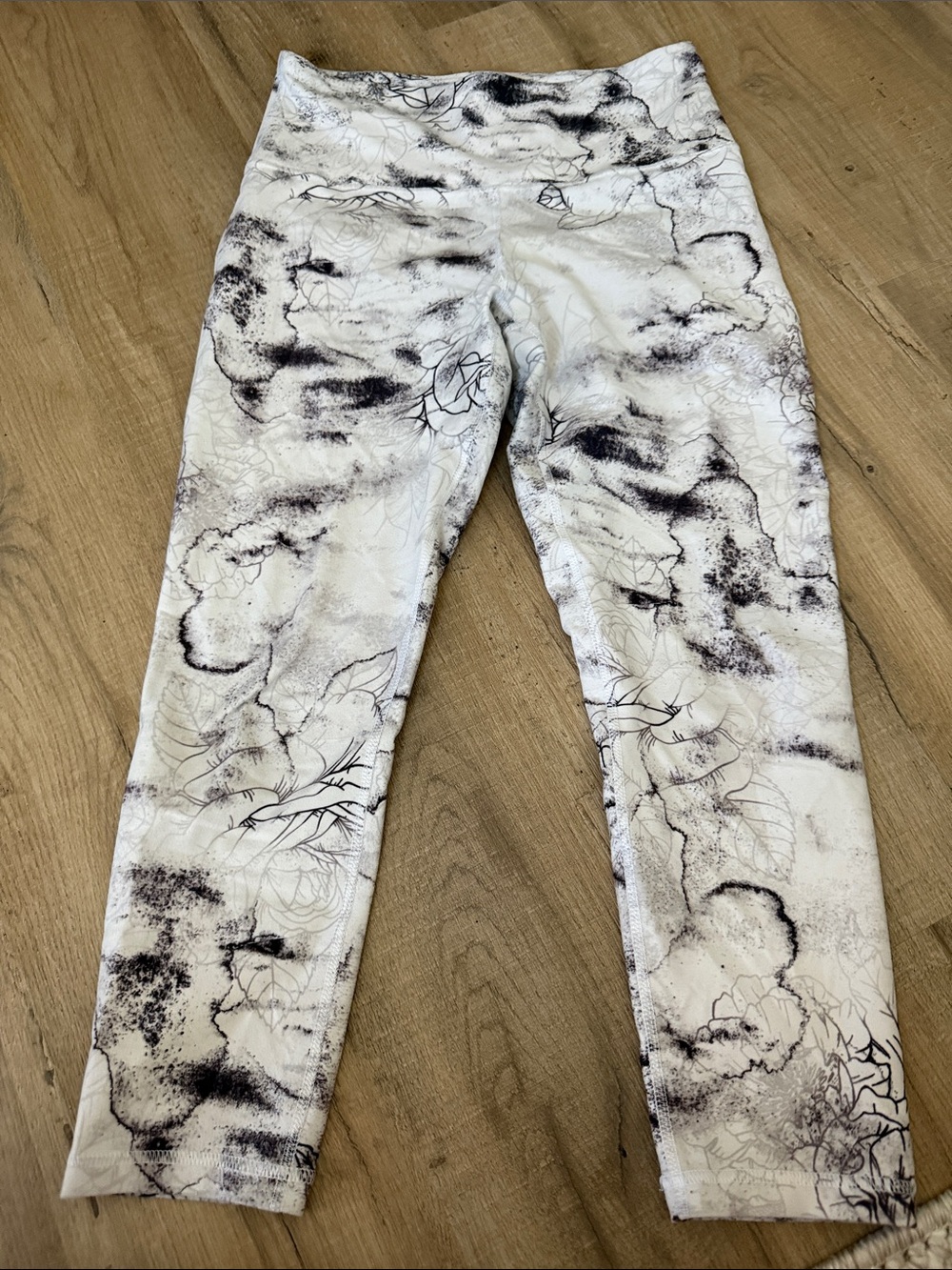 Women’s High-Rise Marble Print Active Jeans - White/Black